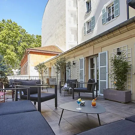 Otel Les Nations The Originals Boutique 3*