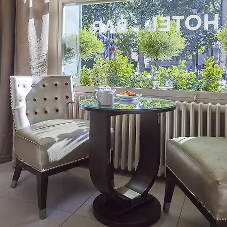 Отель Les Nations The Originals Boutique 3*