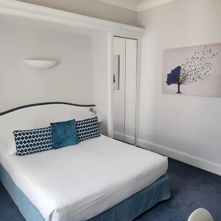 Otel Les Nations The Originals Boutique 3*