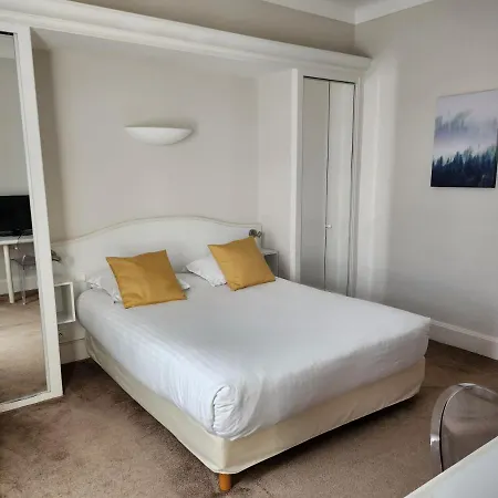 Les Nations The Originals Boutique