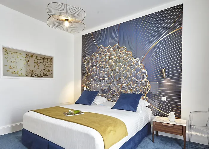 Отель Les Nations The Originals Boutique