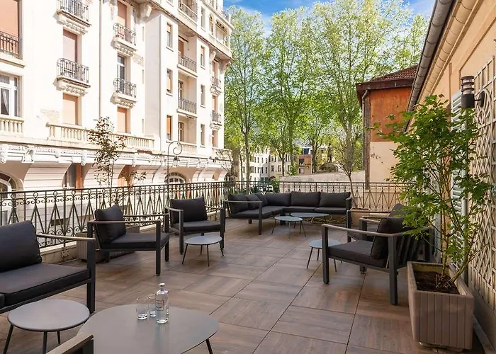 Les Nations The Originals Boutique