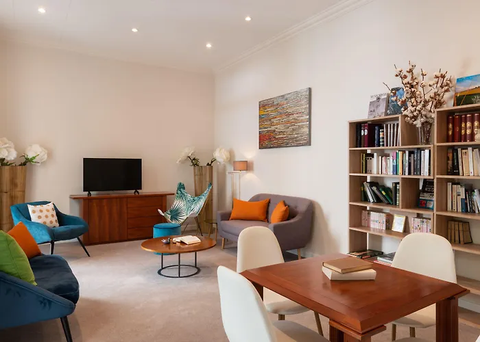 Les Nations The Originals Boutique Βισύ